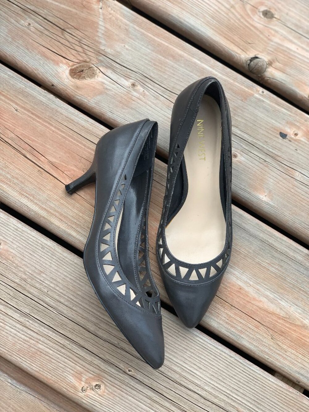 Nine West Shoes Pointy Toe Pumps 7 Gray Faux Leather 2.5" Mid Heels Minimalist